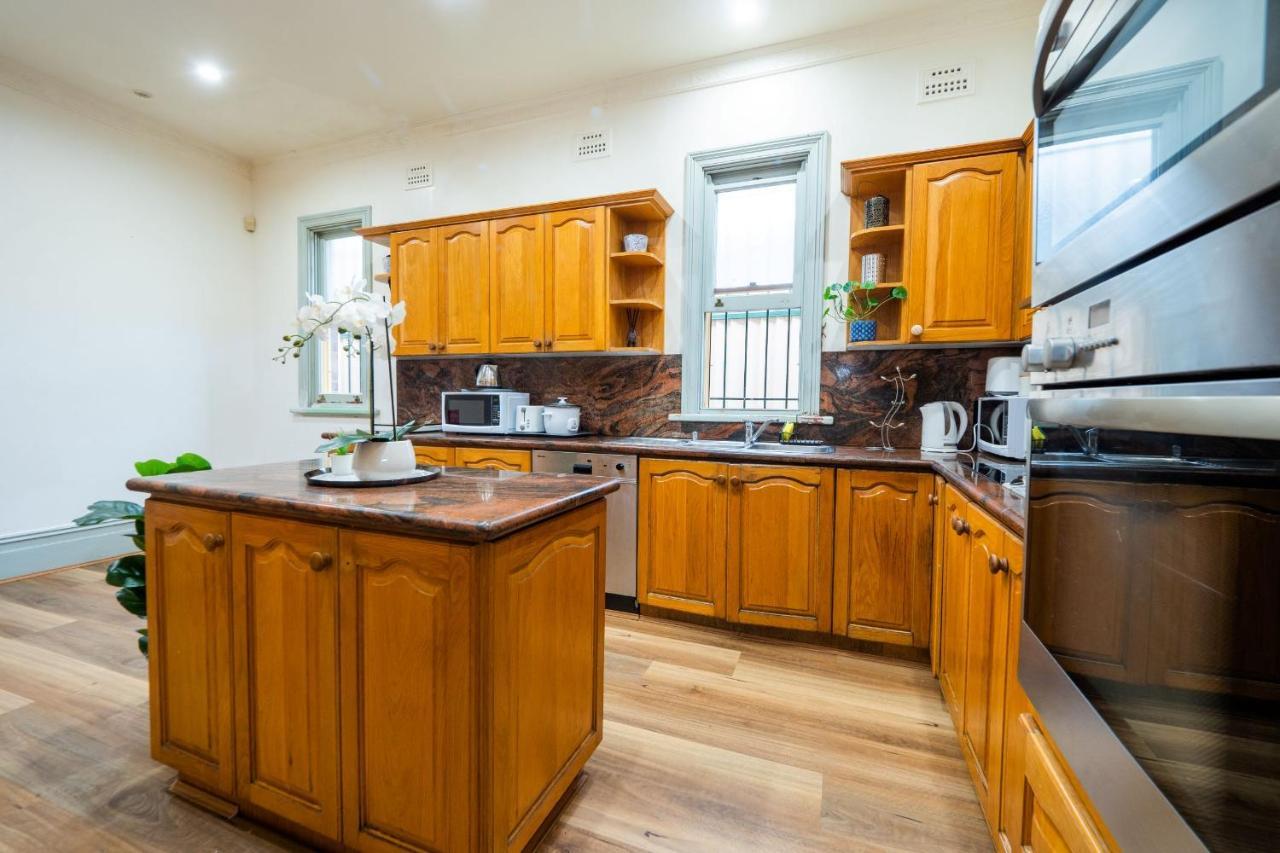 Quiet Private Room In Strathfield 3Min To Train Station 5 시드니 외부 사진